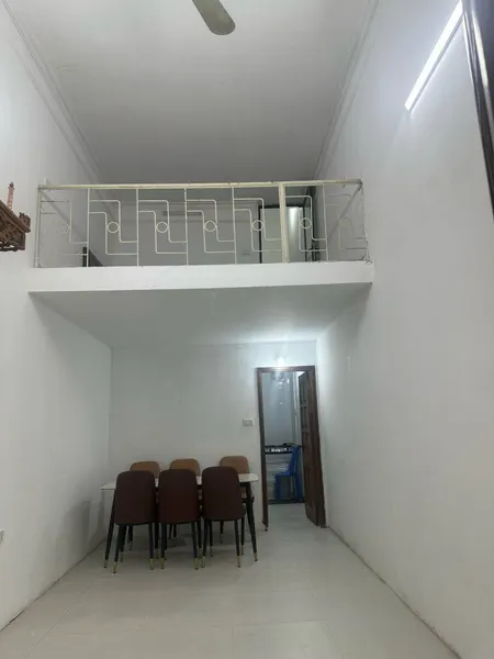 Cho thuê nhà ngõ Nhân Hoà - Thanh Xuân - Giá 7 triệu ctl, 2.5 tầng x 30m2
