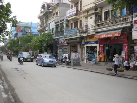 (DÒNG TIỀN 3.6 TỶ/NĂM) BÁN TÒA NHÀ MẶT PHỐ NGUYỄN KHUYẾN, ĐỐNG ĐA - 139M² x 8T - GIÁ 87 TỶ