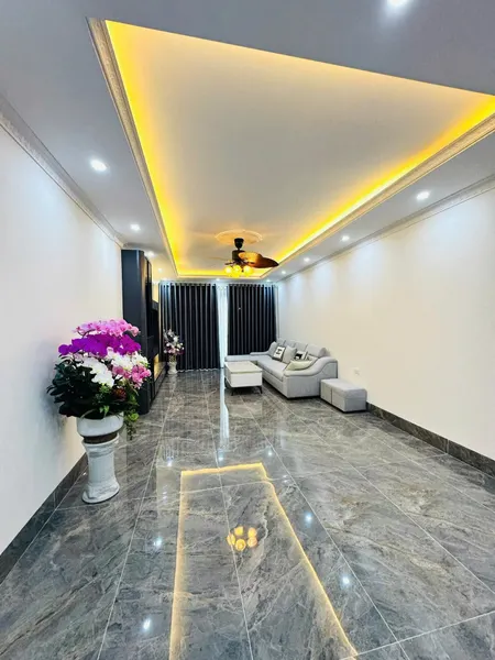 THẠCH BÀN DT 40M x 6T THANG MÁY, FULL NỘI THẤT GIÁ CHÀO 8.65 TỶ