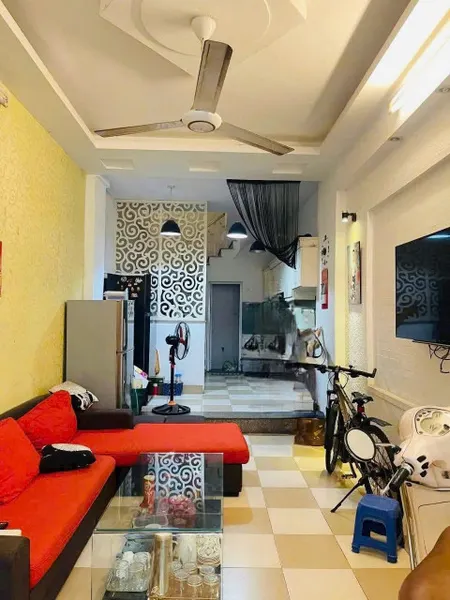 Siêu Phẩm! Thổ Quan,Gần Phố,Ngõ Rộng,DT: 39m2 x  5Tầng,MT: 3.3m,Giá: 7.95 Tỷ Đống Đa