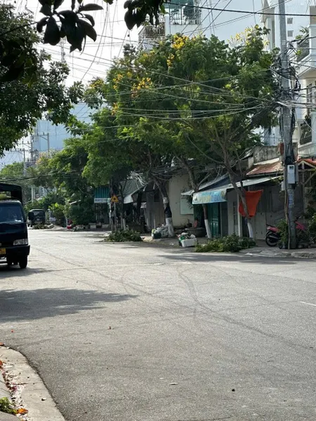 Bán căn nhà Hẽm 76 Phùng Hưng (đang hoàn thiện chất lượng y hình )