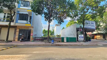 Bán đất 4x17m, đường số 5 kdc thanh bình p. bình hòa gần vsip1