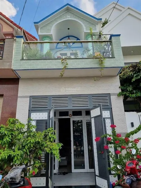 Nhà lầu giá rẻ gần siêu thị bigc giá 4 tỷ 250 triệu