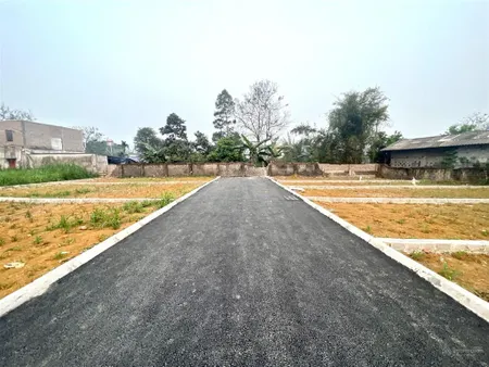 Em còn 1 lô duy nhất s = 135m giá đầu tư cực tốt, pháp lý rõ ràng sẵn sổ. cách kcn chỉ 300m