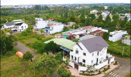 Đất biệt thự phạm ngọc thạch tt bảo lộc 16x24m 384m2 (thổ cư) 8tỷ tương lai view hồ trực diện
