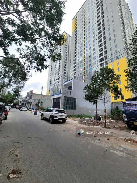 Đất phường dĩ anhcm 4*18.8 ngay chân căn hộ bcon trung tâm kinh doanh. 0902 946 ***
