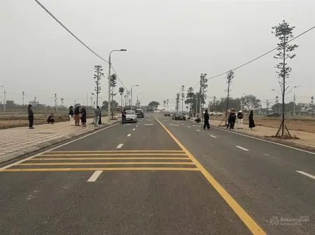 Gía khởi điểm 13tr/m2 giá chúng đấu giá hon giá khởi điểm 0,9 em bán chênh nhẹ cho nhà đầu tư.