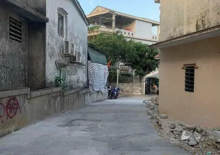 Kiệt trần phú đối diện ubnd phường phước vĩnh (công an phường thuận hóa)