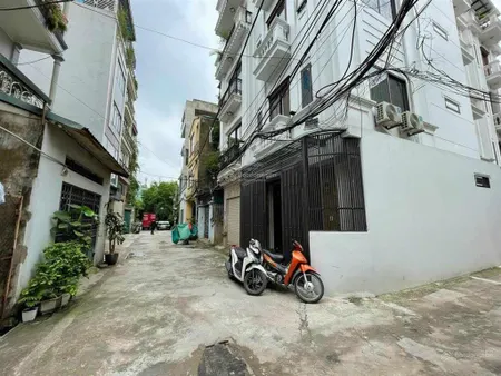 Đất đẹp thượng thanh, thanh am, dt 45m lô góc gần phố, oto , vị trí đẹp nhỉnh 5 tỷ