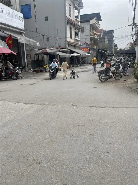 Bán đất thổ cư ở đức diễn bắc từ liêm, dt 35.8m2 lô góc ngõ rộng 3m với giá 5,1 tỷ