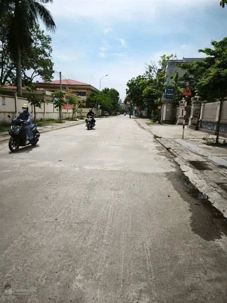 Bán đất an bình đường thông ô tô 7 chỗ tránh xe máy 70m ra ql17 dt 94m2, 2.52tỷ