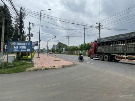 Bán đất ngay gần quốc lộ 20, trung tâm xã phú ngọc, đường ô tô, sổ hồng riêng