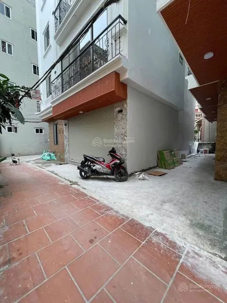 Bán nhà 9 tỷ xuân đỉnh 40m2 x 6 tầng phân lô, ô tô đỗ cửa, ngõ rộng 4m, sát phố đỗ nhuận