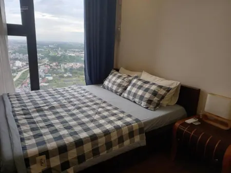 Cần bán căn 2 phòng ngủ 2vs 68m2 view sông hồng cực đẹp giá 3.65 tỷ bao thuế phí, 0961 694 ***