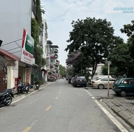 BÁN LÔ ĐẤT CỰC HIẾM NGUYỄN VĂN CỪ GIA THUỴ BỒ ĐỀ 60M2 MT6.5M VUÔNG ĐẸP VIEW TRIỆU ĐÔ