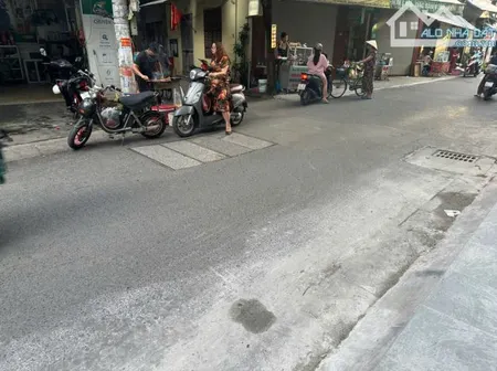 NHÀ PHỐ HOÀNG MAI, LÔ GÓC 3 THOÁNG, 5TẦNG THANG MÁY, OTO NGỦ TRONG NHÀ. 18TỶ