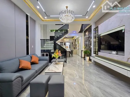 BÁN NHÀ 3 TẦNG MT MẪU TÂN CỔ ĐIỂN MỚI ĐẸP LH Hien Hien