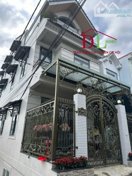 Bán nhà 2 mặt tiền Ngô Thì Nhậm Phường 4 Đà Lạt thích hợp an cư