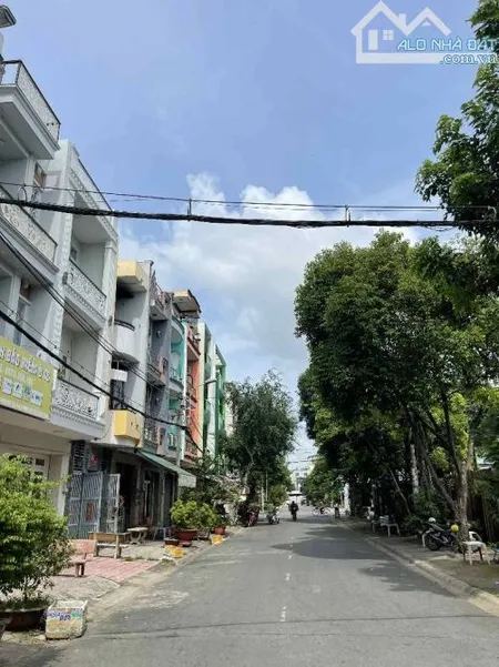 BÁN NHÀ MẶT TIỀN QUẬN 6 KHU BÌNH PHÚ
