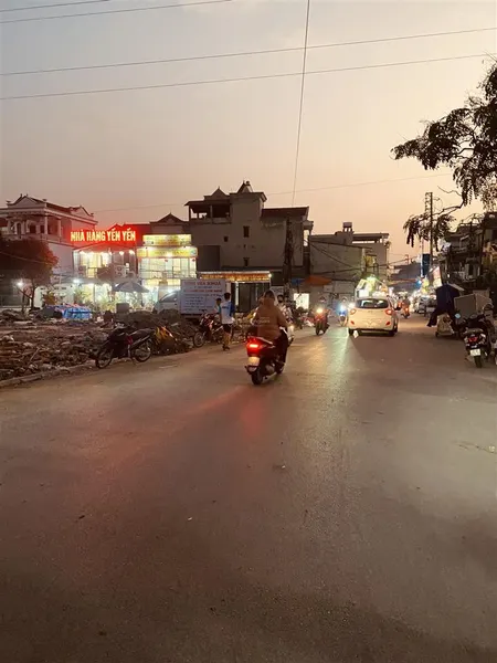 E mình cần bán 63m2, 2 mặt thoáng trước sau đường 5m thông vị trí trung tâm của xã đại mạch đa hn