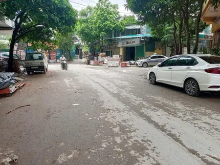 Tôi cần bán 100m2 đất đường tố hữu, vạn phúc hà đông, làn 3 ô tô tránh, kinh doanh vp. giá 23 tỷ