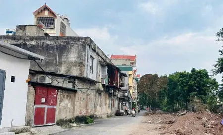 Bán đất (tặng nhà) ngõ 486 ngô gia tự đức giang long biên