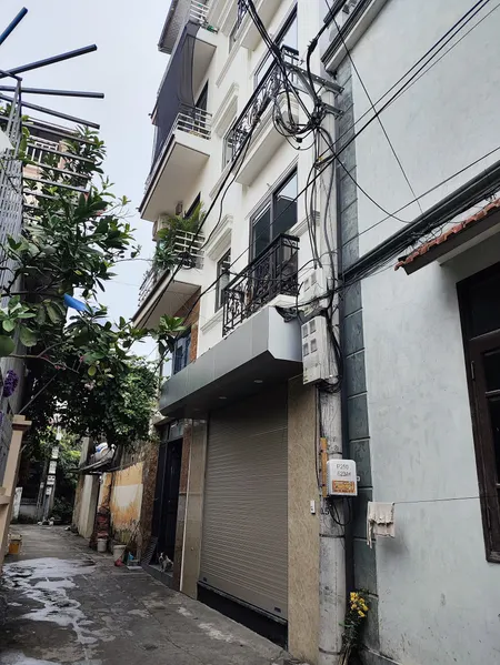 NHÀ 4 TẦNG- NGÕ Ô TÔ- GẦN CHỢ ĐẠI PHÙNG.