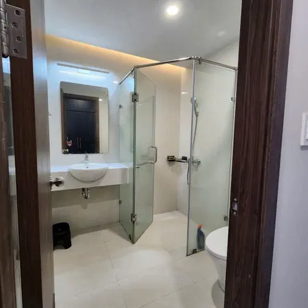 Cho thuê căn hộ Napoleon Castle I, Nguyễn Đình Chiểu, Vĩnh Phước, Nha Trang, Khánh Hòa - Diện tích 79 m² , 3 phòng ngủ , 2 nhà vệ sinh - Lầu cao , view biển , nội thất đầy đủ , sịn đẹp - Hợp đồng 6 tháng - 1 năm , cọc 2 thanh toán 1 Giá cho thuê 12 triệu 