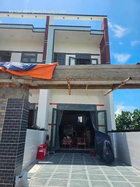 nhà 1 trệt 1 lầu Sổ hồng Riêng DSH Ngay ngã tư miếu ông cù Bình dương,