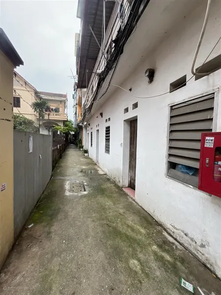 Cực hiếm lô góc văn trì, 6 phòng cho thuê, gần đường 32, trường đhcn, giá 5,7 tỷ