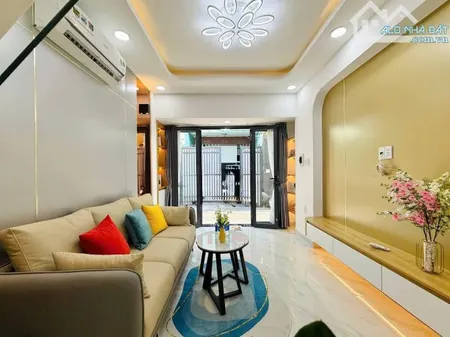 Bán nhà đẹp đường Huỳnh Văn Bánh, Phú Nhuận, Giá ngộp: 2 tỷ 150 triệu/60m2, sổ hồng riêng