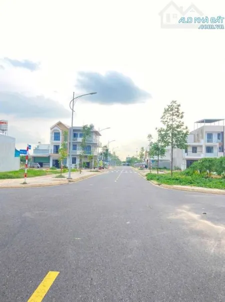 Siêu Phẩm 2 Mặt Tiền Thị Trấn Long Thành 143m2 Giá 2tỷ150 Đối Diện Chợ Mới Long Thành - SR