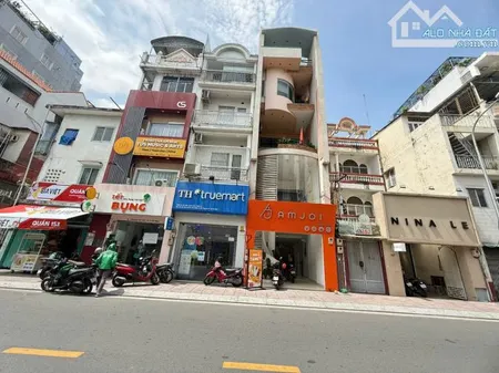 Bán Nhà 2MT Huỳnh Văn Bánh - NH 6,4m*18m - 5Tầng - Hdt 75Triệu/1 tháng - Gía : 30Tỷ TL