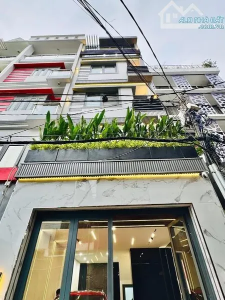 Xoay vốn kinh doanh bán gấp nhà cực đẹp ngay Nguyễn Tiểu La,P8,Quận 10- Giá:4tỷ560/61,6m2