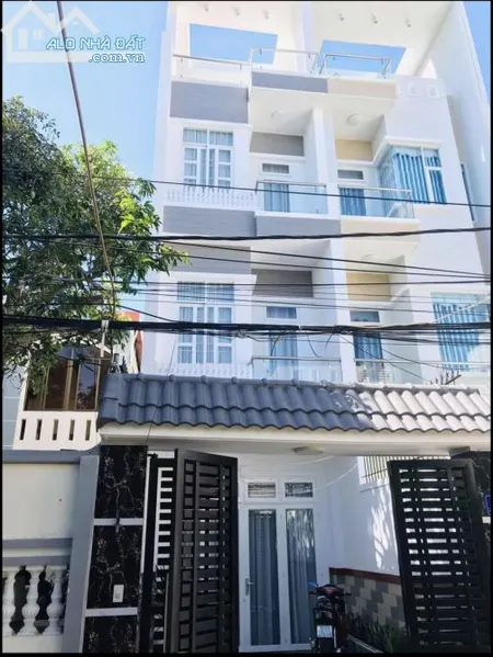 Bán nhà mặt tiền Tú Xương Phường 4 Vũng Tàu, thiết kế đẹp xây chắc chắn