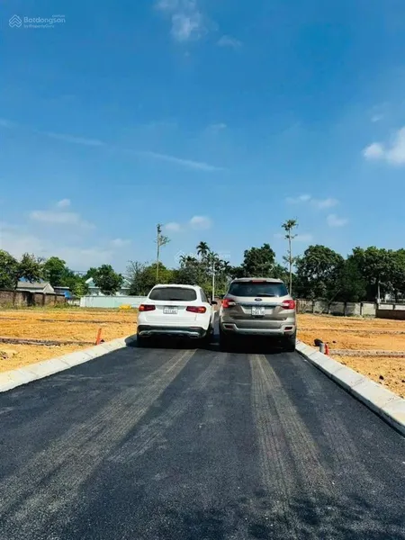 Bán đất nền hòa lạc tại lập thành đông xuân quốc oai 11 lô 2 ô tô đỗ cửa đón sóng metro 2xtr/m2