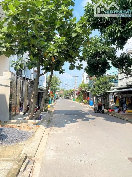 Lô đất đường 10m có lề, hẻm 1/ Dương Thị Mười. DT: 5x30m Giá: 5.4 tỷ