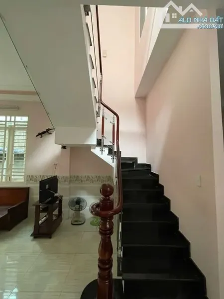 Bán nhà TT Bình Thạnh, giá tốt chỉ nhỉnh 6 tỷ, DT 52m2, BTCT kiên cố, khu an ninh