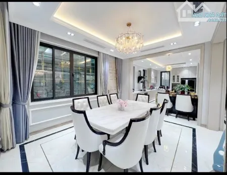 Bán nhà mặt phố Hàng Mã 78m2 mặt phố kinh doanh nhà đẹp ở luôn 61 tỷ