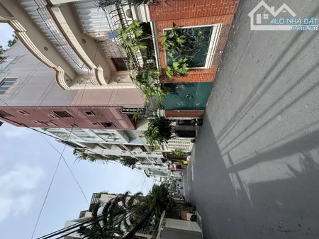 nhà hxh Nguyễn Mình Hoàng - DT: 4x20m—4 tầng—giá 13,5 ty