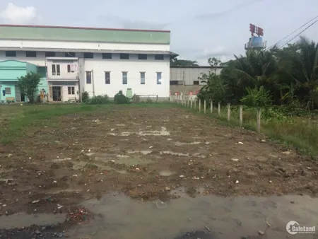 THUA ĐỘ BÓNG ĐÁ NÊN BÁN GẤP XƯỞNG 560m2 (Tin Hết Hạn)