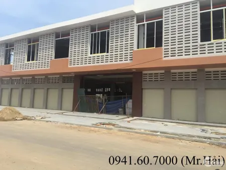 Cần sang nhượng kiot chợ nằm ngay trung tâm huyện . Dân cư đông đúc (Tin Hết Hạn)