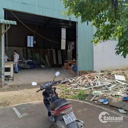 Đẩy nhẹ kho xưởng hàng thơm cho anh em nào nhanh tay, diện tích 335m2 ,giá bán gấp 2 tỷ 070 đang cho thuê, ngay đường vào chợ Long Thượng, đường DT835 (anh Đức) (Tin Hết Hạn)