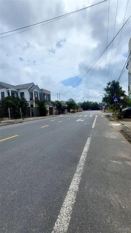 Bán lô đất đẹp đường 10m5 lê quý đôn, vĩnh điện, điện bàn, quảng nam. giá 2.2 tỷ