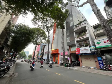 MT Đường Tôn Thất Tùng. DT 4,5x21m. Nhà 9 tầng. cho thuê 170tr/th. Giá 69 tỷ (Tin Hết Hạn)
