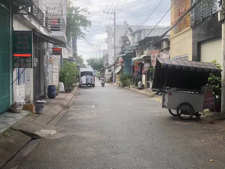 Nhà Hẻm Xe Hơi Tránh Nhau Thông Tứ Tung. Dòng Tiền 10Triệu/1tháng. Giá Rẻ (Tin Hết Hạn)