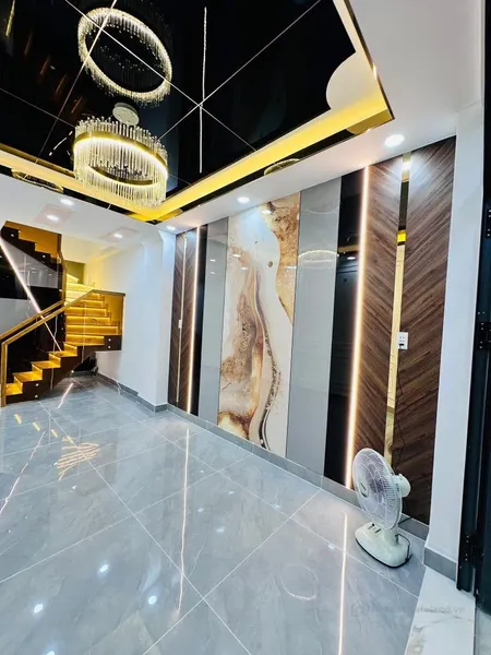 Nhà đẹp 2 tầng 3PN - 45,6 m2 (3,05 x 15) - Tôn Đản. 4,9 tỷ (Tin Hết Hạn)