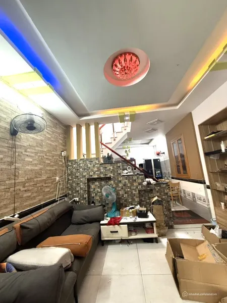 KIẾM ĐÂU RA CĂN THƯ 2-NHÀ ĐẸP 2 TẦNG HUỲNH VĂN NGHỆ-TÂN BÌNH-DT 43M2-NỘI THẤT (Tin Hết Hạn)
