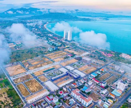 BÁN NHÀ PHỐ 4 TẦNG ĐẲNG CẤP MẶT TIỀN ĐƯỜNG PHẠM ĐÌNH HỔ KĐT BÌNH SƠN – PHAN RANG (Tin Hết Hạn)