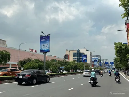 Bán nhà MTKD vị trí đẹp sầm uất Hoàng Văn Thụ TB 88m2 ngang 4.3m ngay ADORA 19tỷ (Tin Hết Hạn)